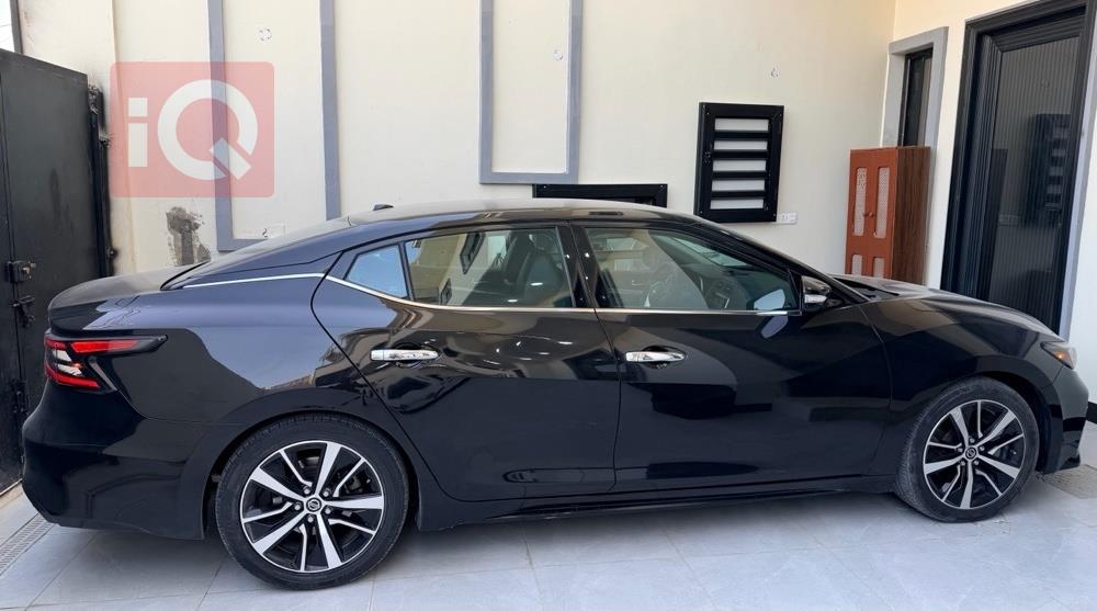 Nissan Maxima